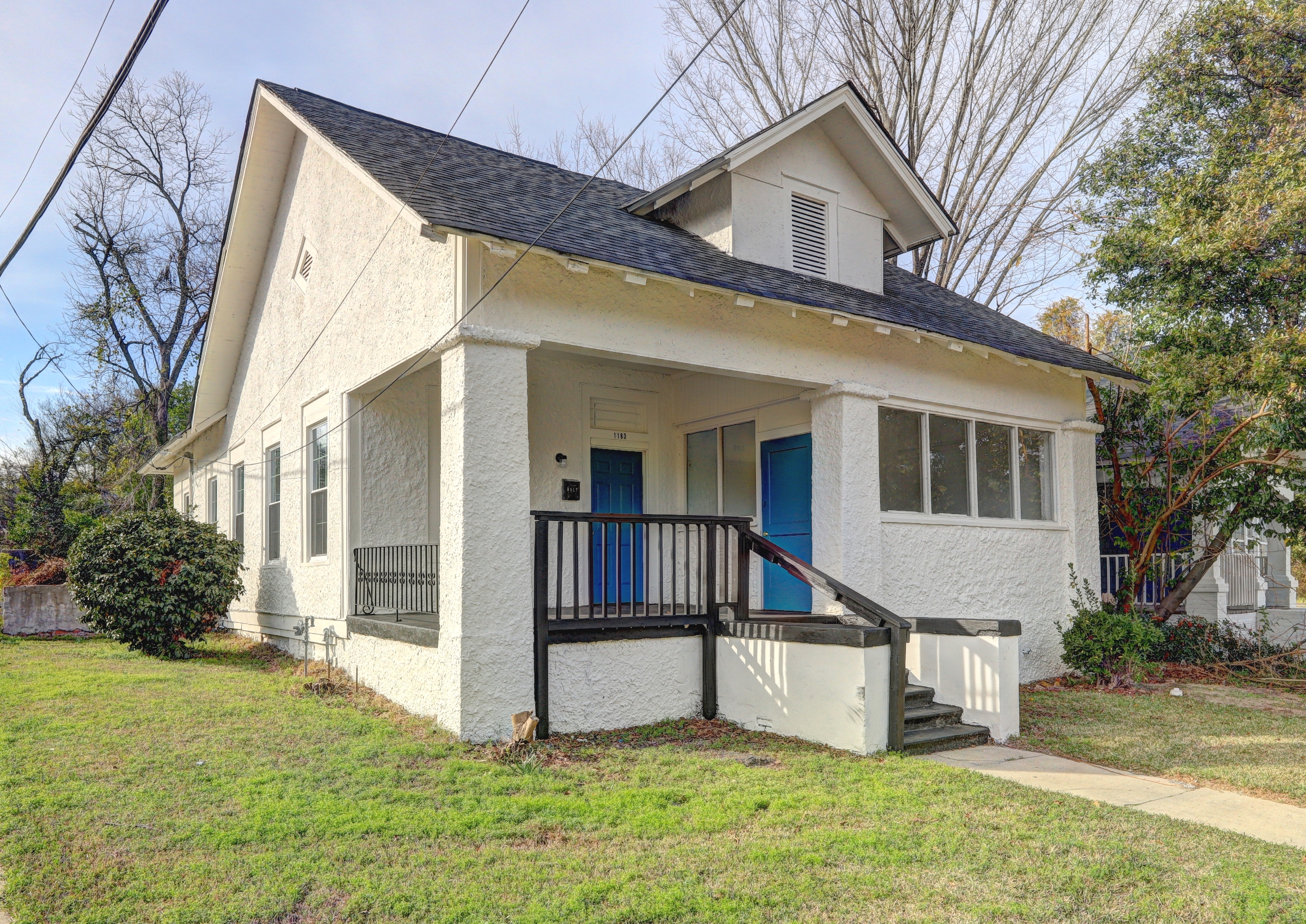 1183 Holt Avenue