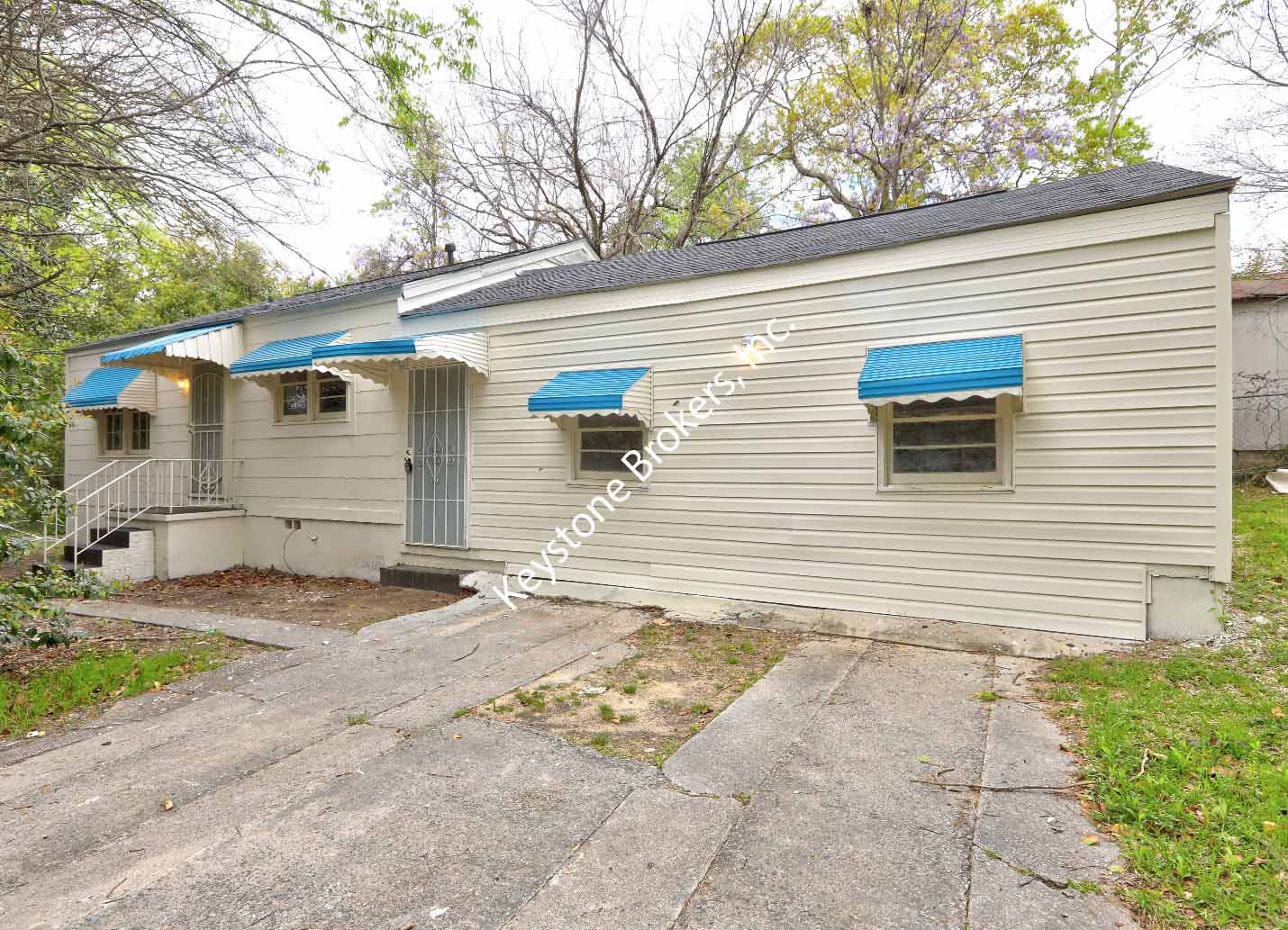 Property main image